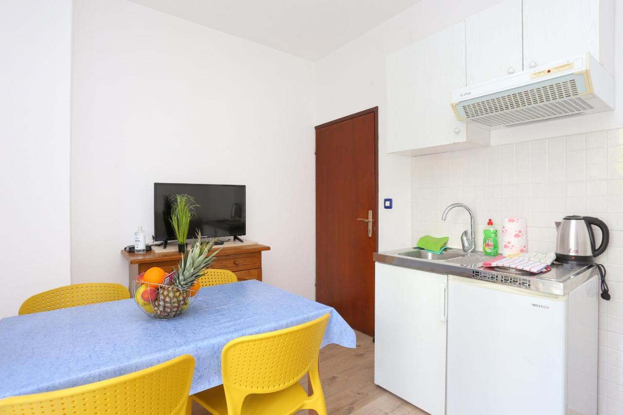 Apartments By The Sea Podgora, Makarska - 18918 ภายนอก รูปภาพ